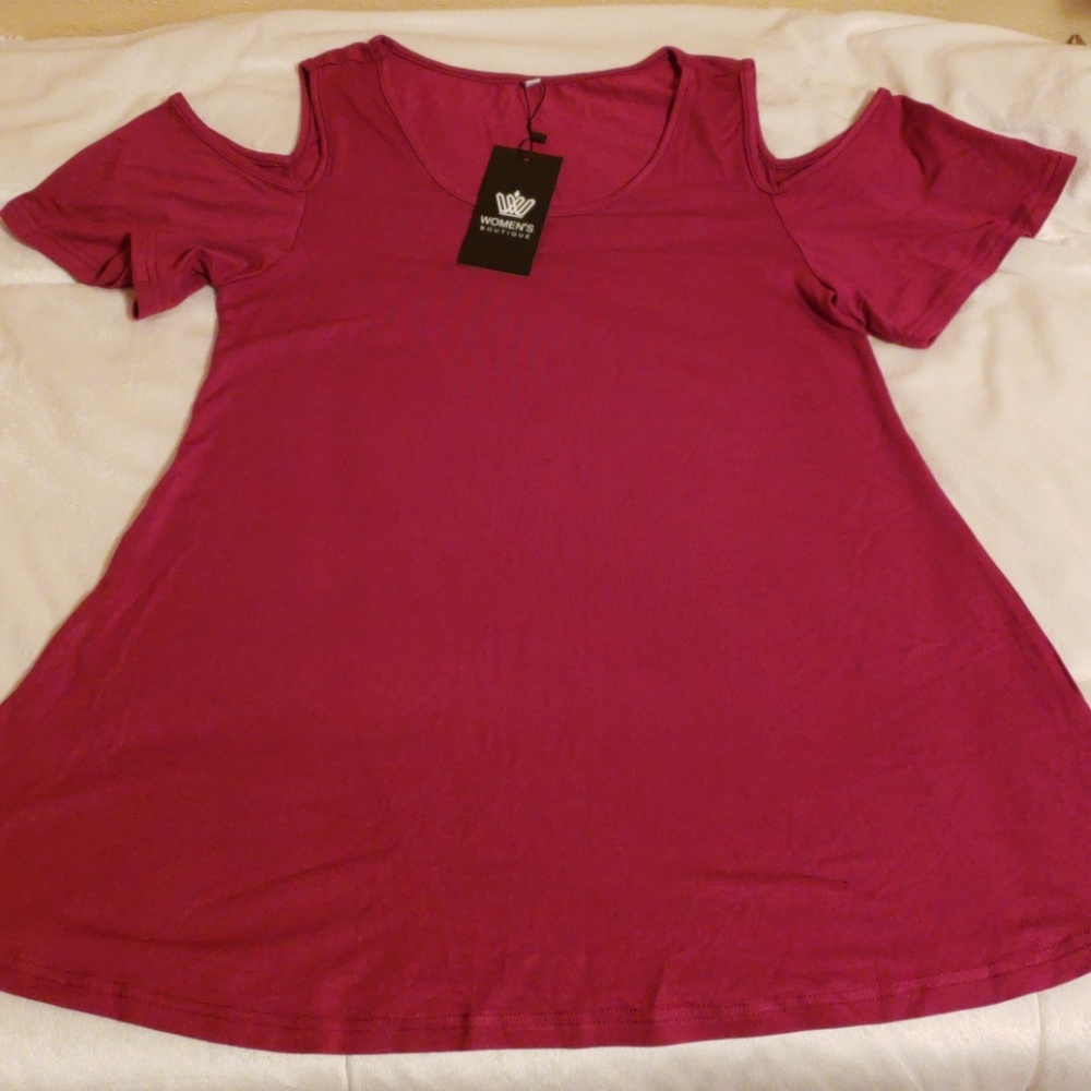 Maroon Cold shoulder swing top